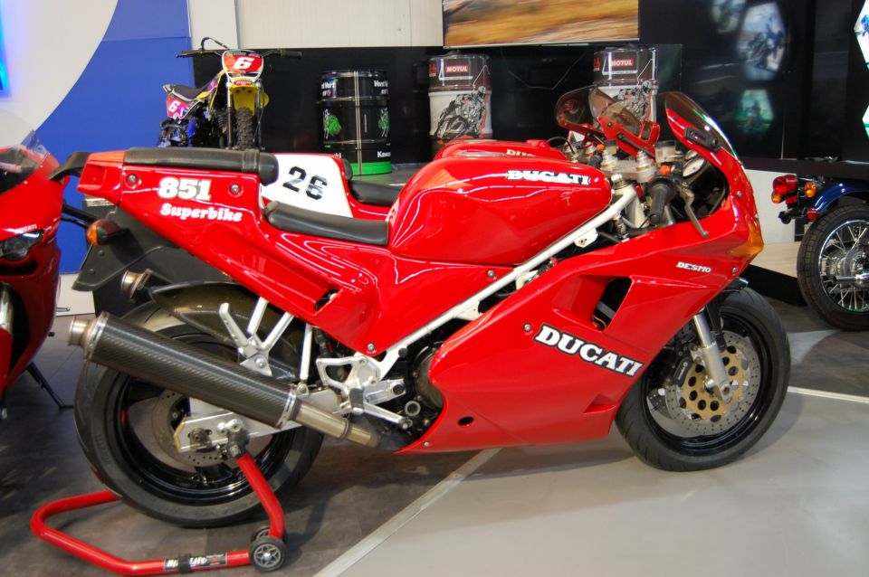 DUCATI 851 SUPERBIKE 4