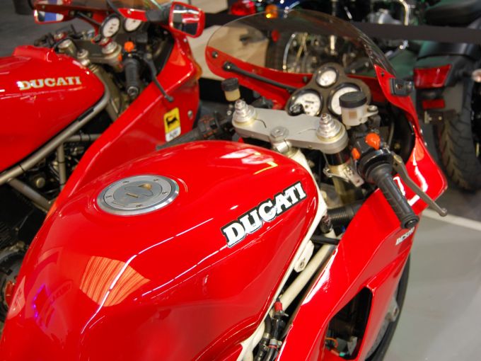 DUCATI 851 SUPERBIKE 4