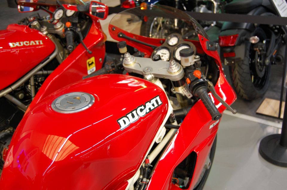 DUCATI 851 SUPERBIKE 4