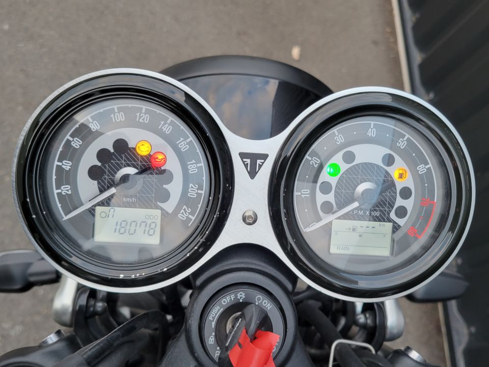 TRIUMPH SPEED TWIN 1200 4