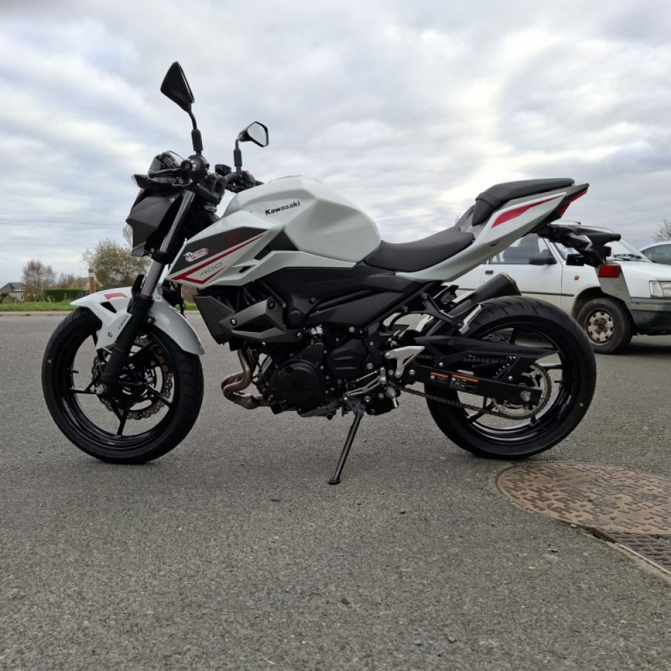 KAWASAKI Z400 4