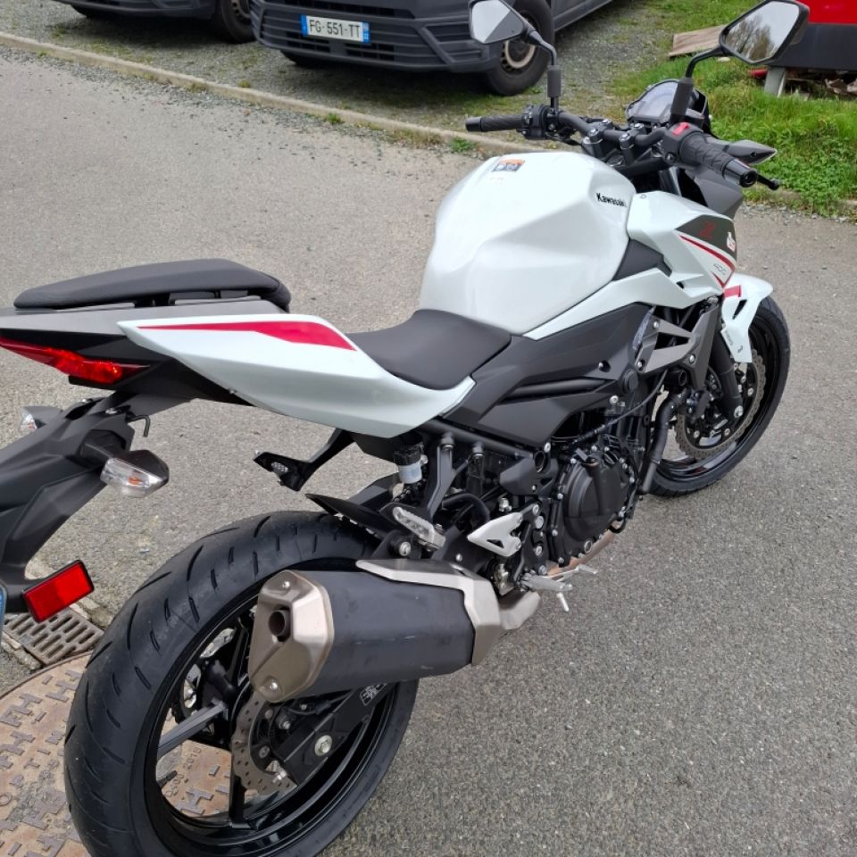 KAWASAKI Z400 4