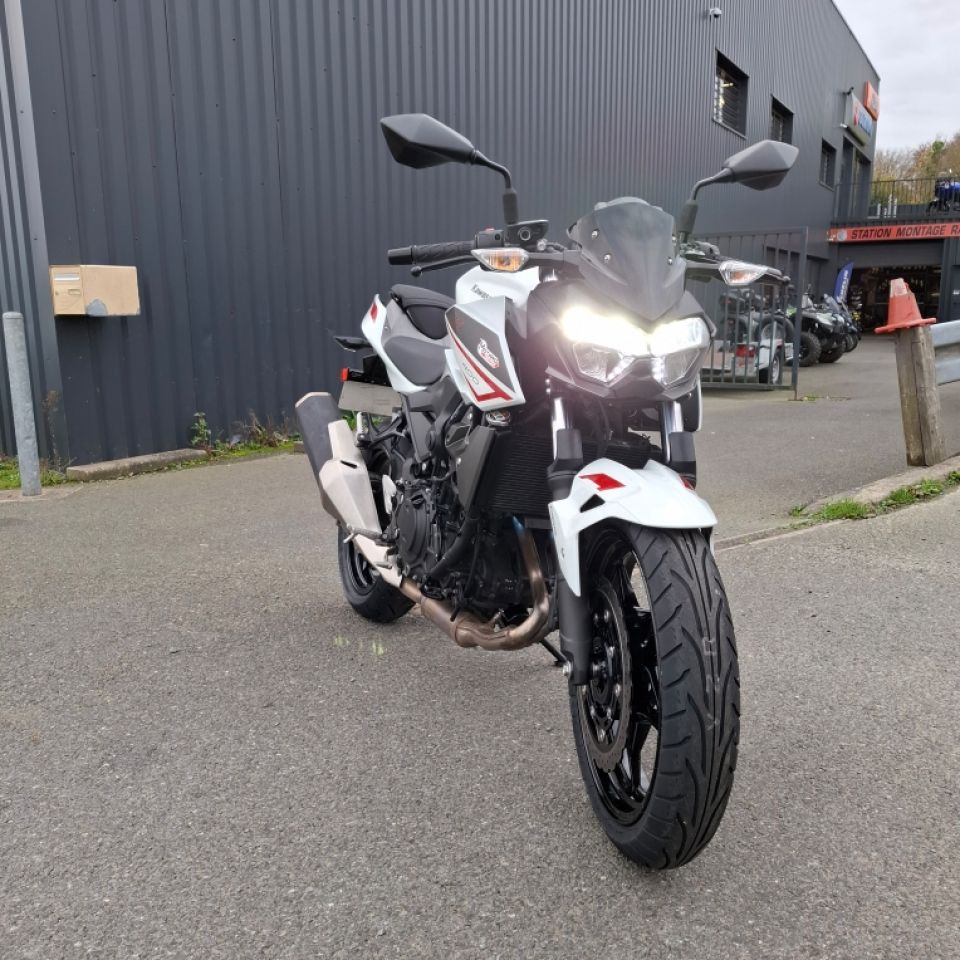 KAWASAKI Z400 4