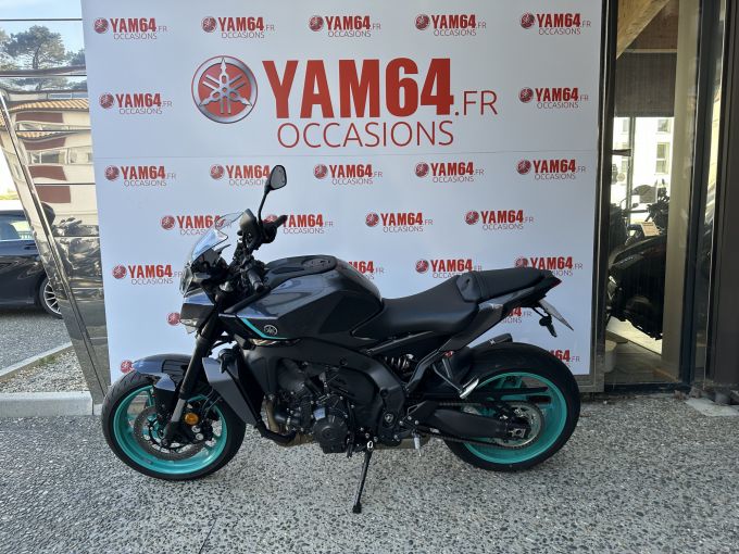 YAMAHA MT 09 Y-AMT 4