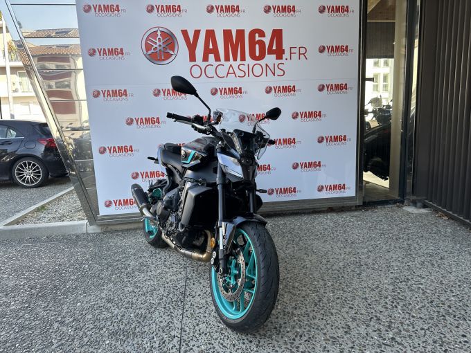 YAMAHA MT 09 Y-AMT 4