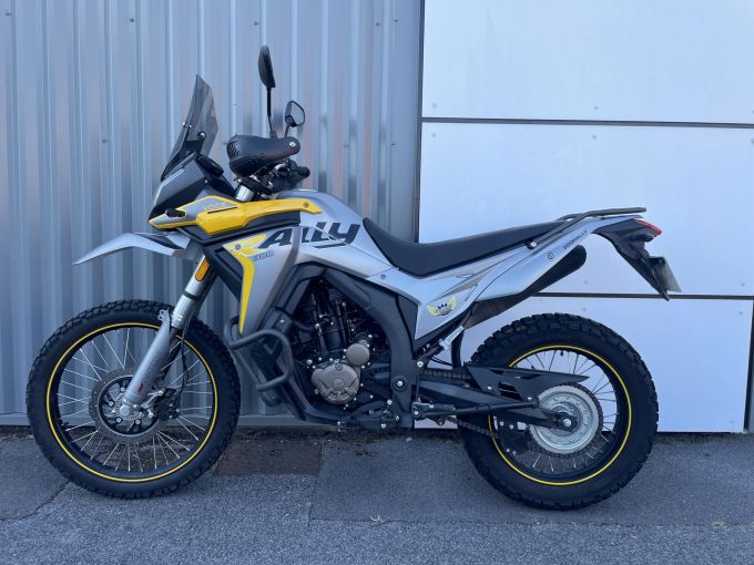 VOGE 300 RALLY 4
