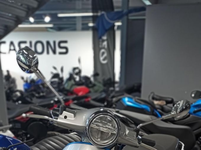 PIAGGIO VESPA ELLECTRICA 50 Km/h 4