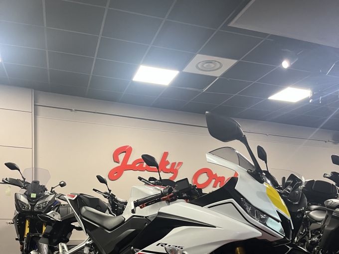YAMAHA R125 World GP 60th Anniversary 4