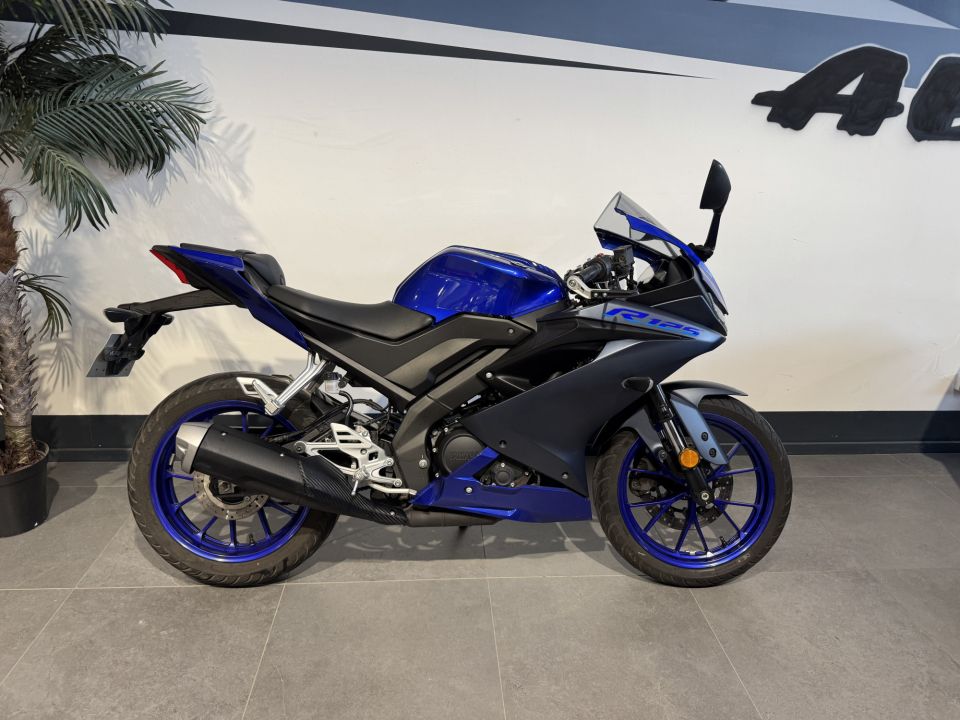 YAMAHA YZF 125 R ABS 4