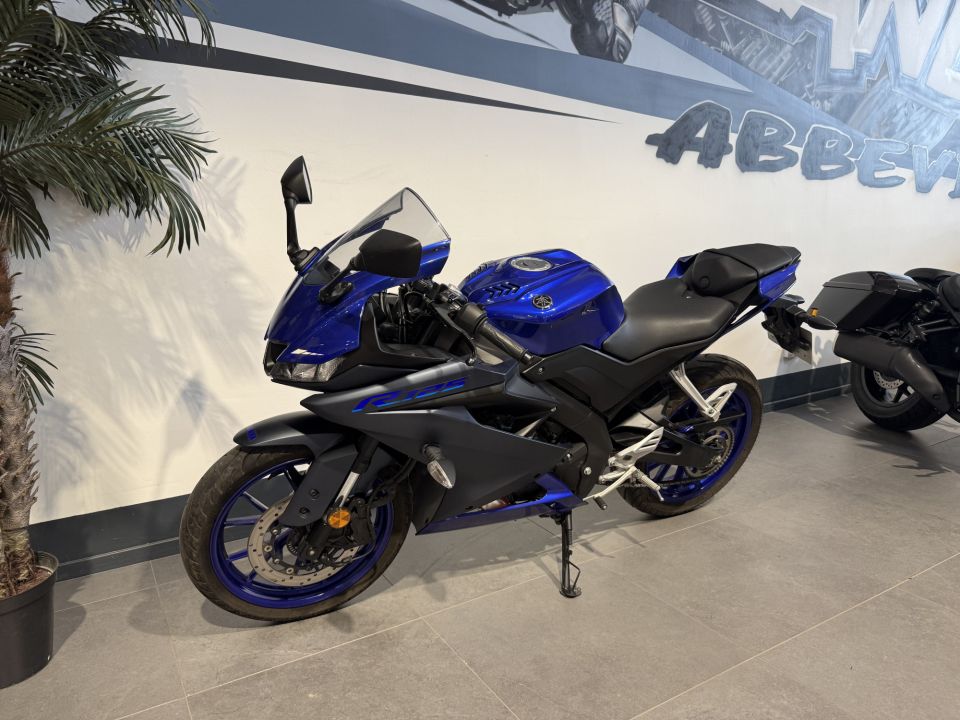 YAMAHA YZF 125 R ABS 4