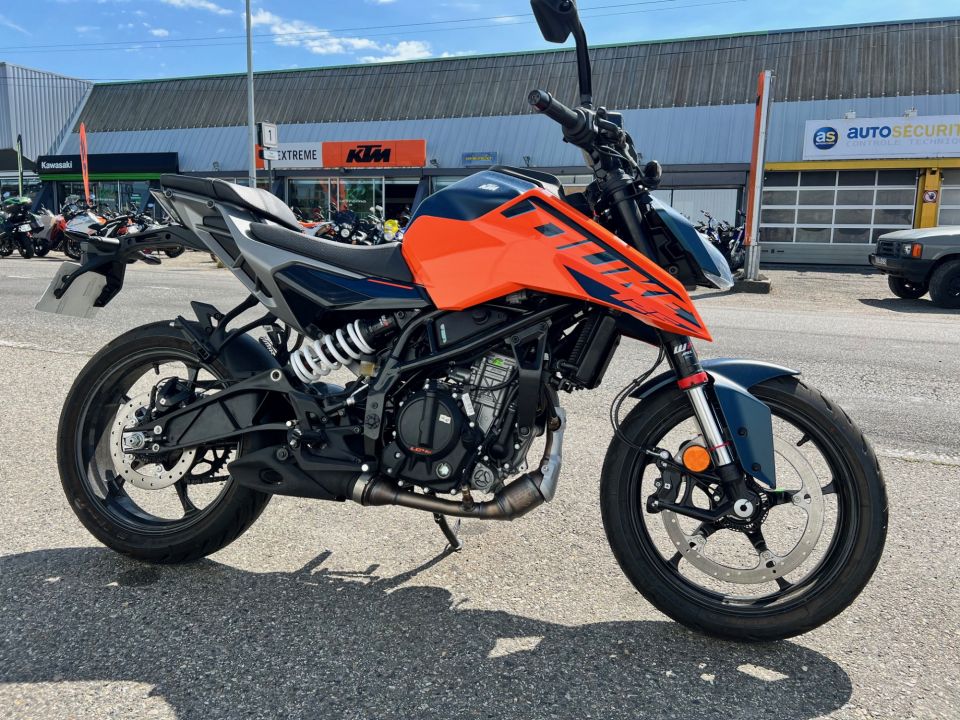 KTM 125 DUKE 4
