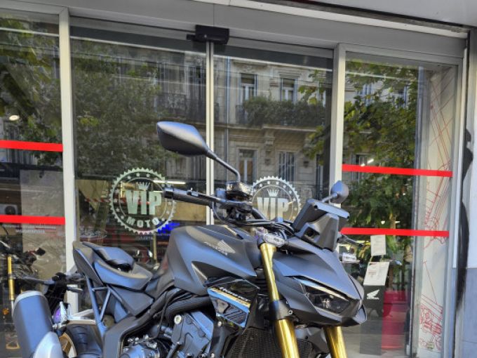 HONDA CB1000 Hornet SP 4