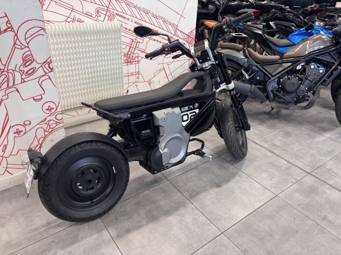 BMW CE 02 4