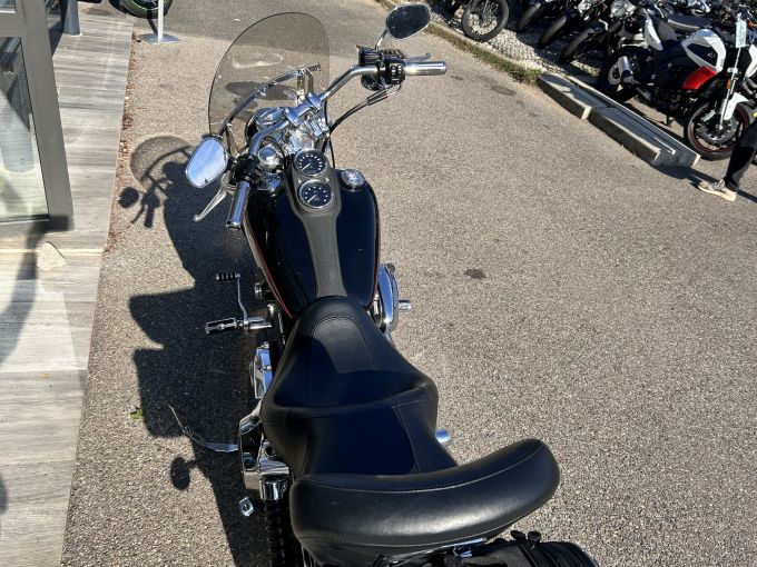 HARLEY-DAVIDSON DYNA LOW RIDER 1690 4