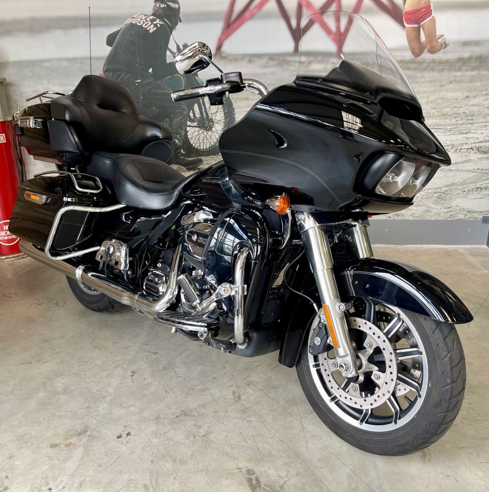 HARLEY-DAVIDSON TOURING ROAD GLIDE 1868 ULTRA 4