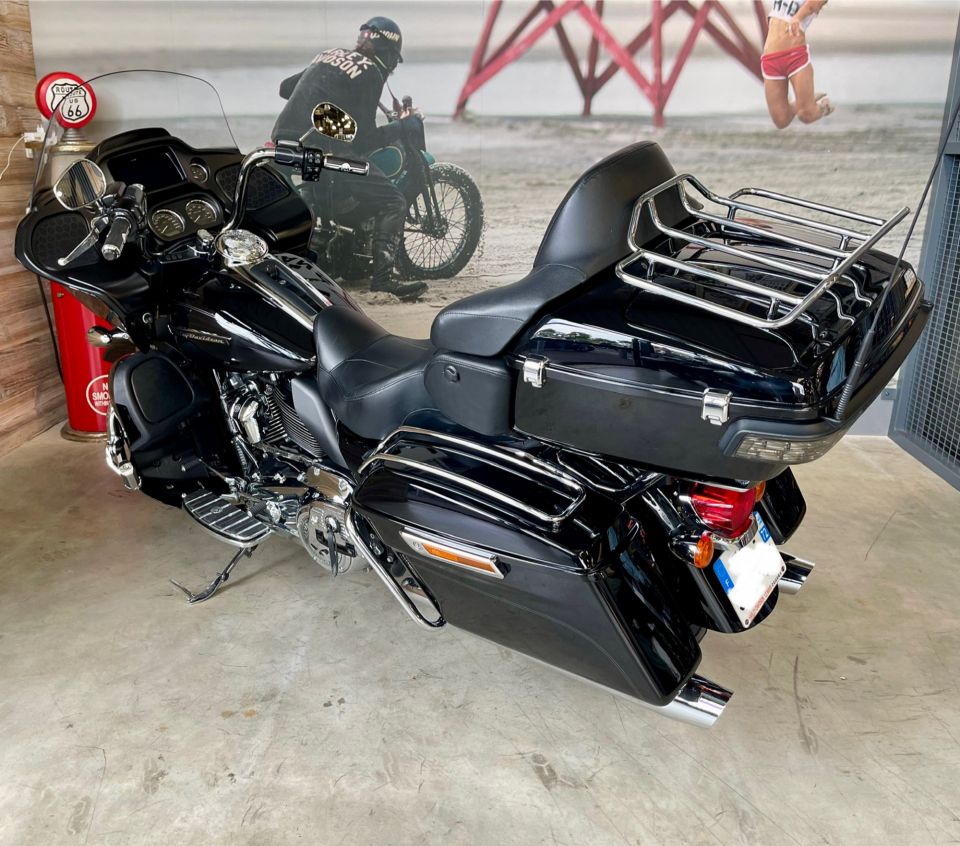 HARLEY-DAVIDSON TOURING ROAD GLIDE 1868 ULTRA 4