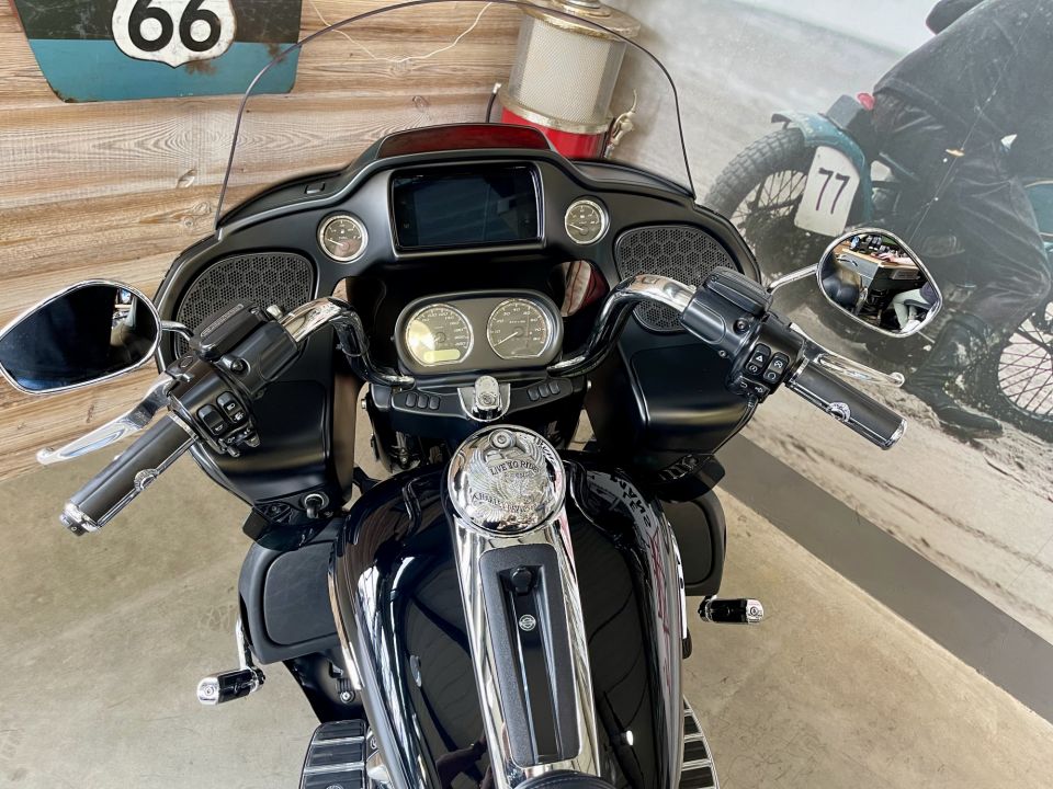 HARLEY-DAVIDSON TOURING ROAD GLIDE 1868 ULTRA 4
