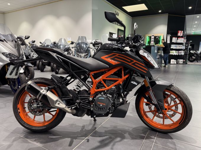 KTM 125 DUKE 4