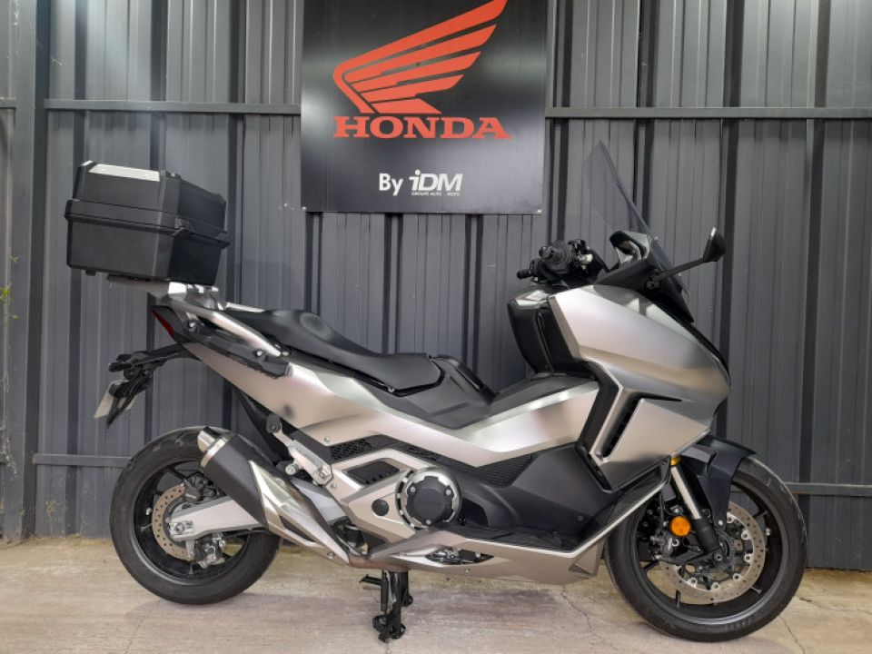 HONDA FORZA 750 4