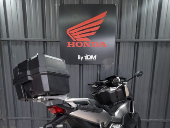 HONDA FORZA 750 4