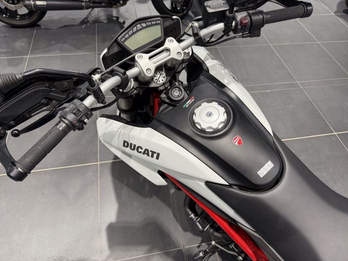 DUCATI 939 HYPERMOTARD 4