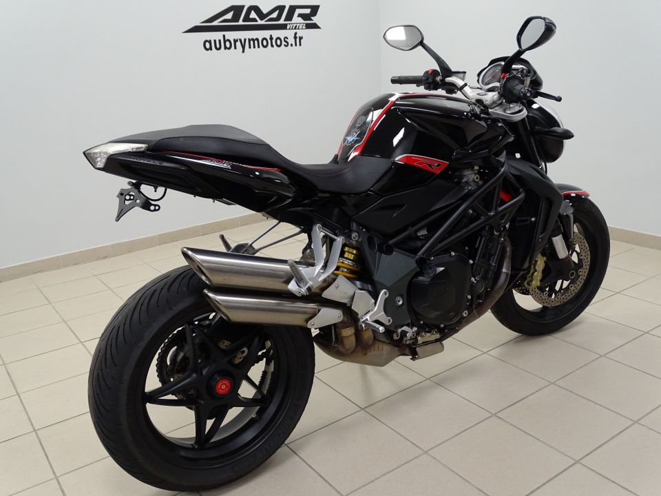 MV AGUSTA BRUTALE 1090 R 4
