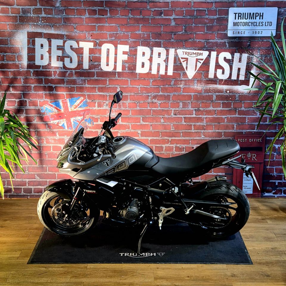 TRIUMPH Tiger Sport 800 4