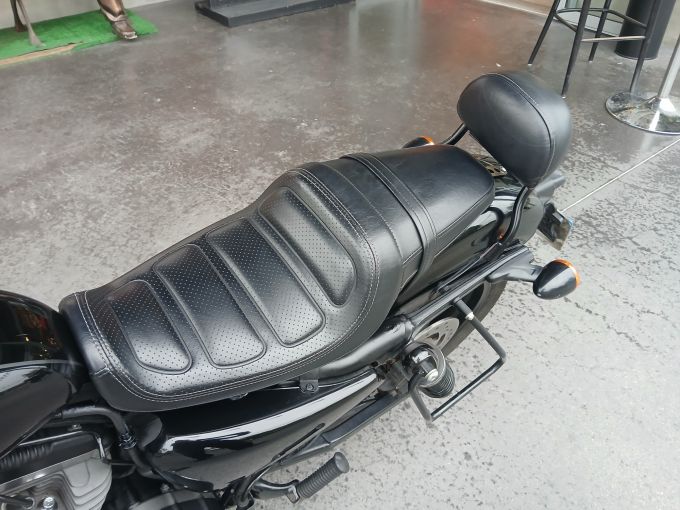 HARLEY-DAVIDSON SPORTSTER ROADSTER 1200 4
