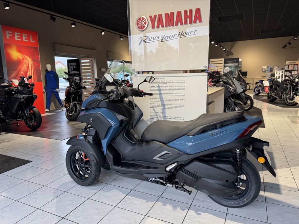 YAMAHA TRICITY 300 4