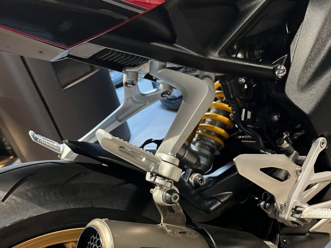 TRIUMPH SPEED TRIPLE 1200 RR 4