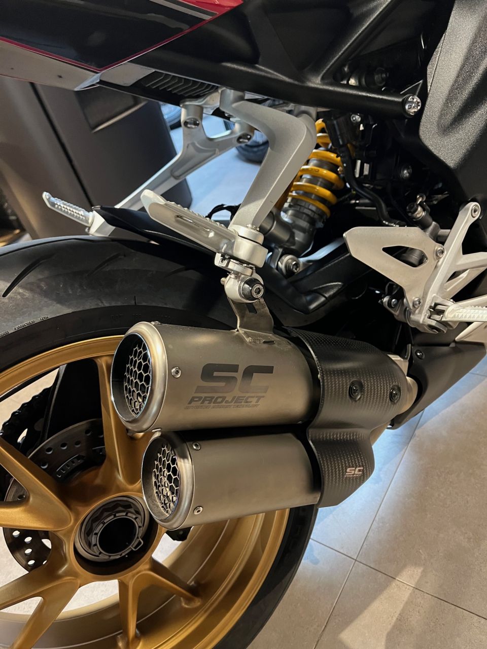 TRIUMPH SPEED TRIPLE 1200 RR 4