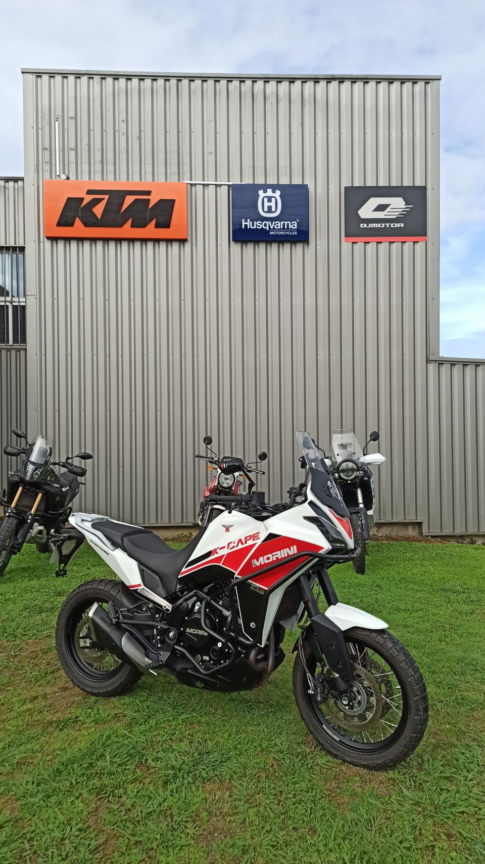 MOTO MORINI X-cape 650 4