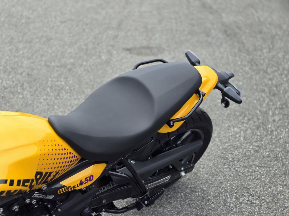 ROYAL ENFIELD 450 GUERILLA 4