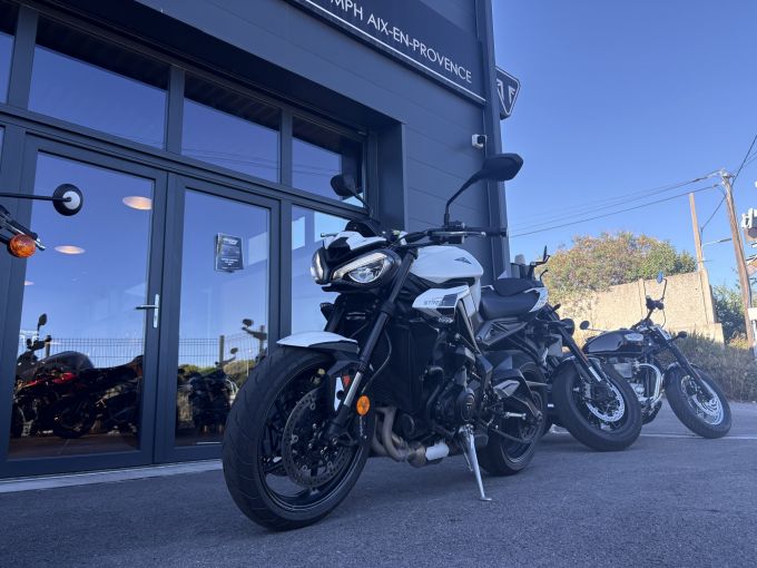 TRIUMPH STREET TRIPLE 765 R A2 4