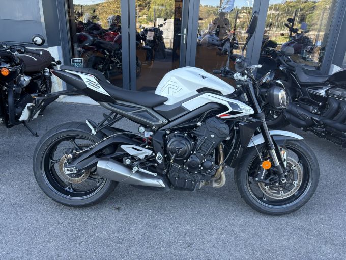 TRIUMPH STREET TRIPLE 765 R A2 4