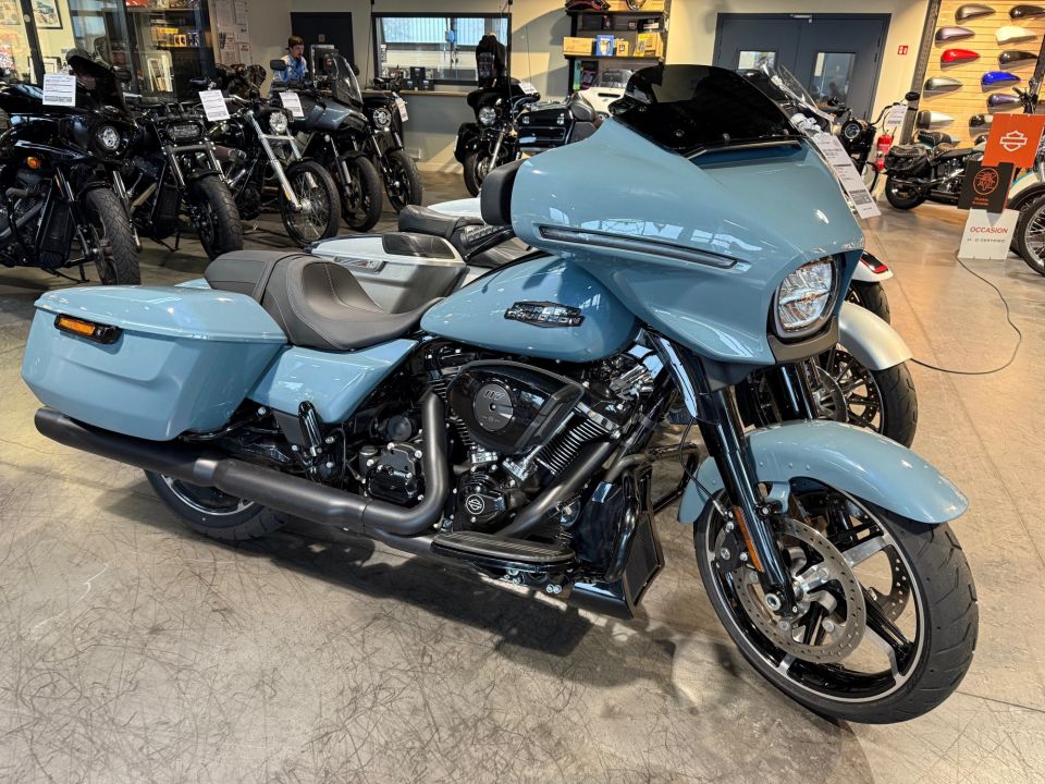 HARLEY-DAVIDSON TOURING STREET GLIDE 1923 4