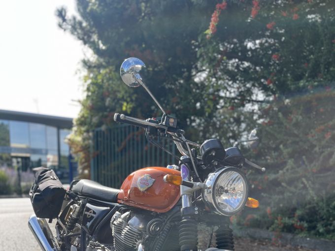ROYAL ENFIELD INTERCEPTOR 4
