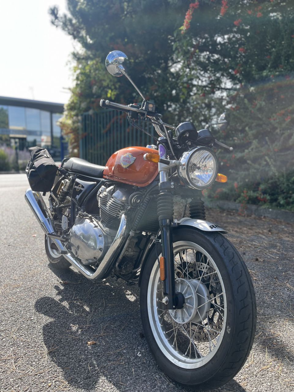 ROYAL ENFIELD INTERCEPTOR 4