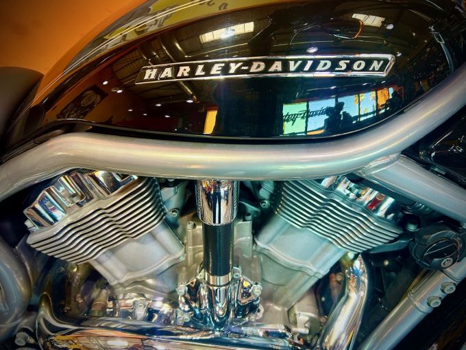 HARLEY-DAVIDSON V-ROD 1250 4