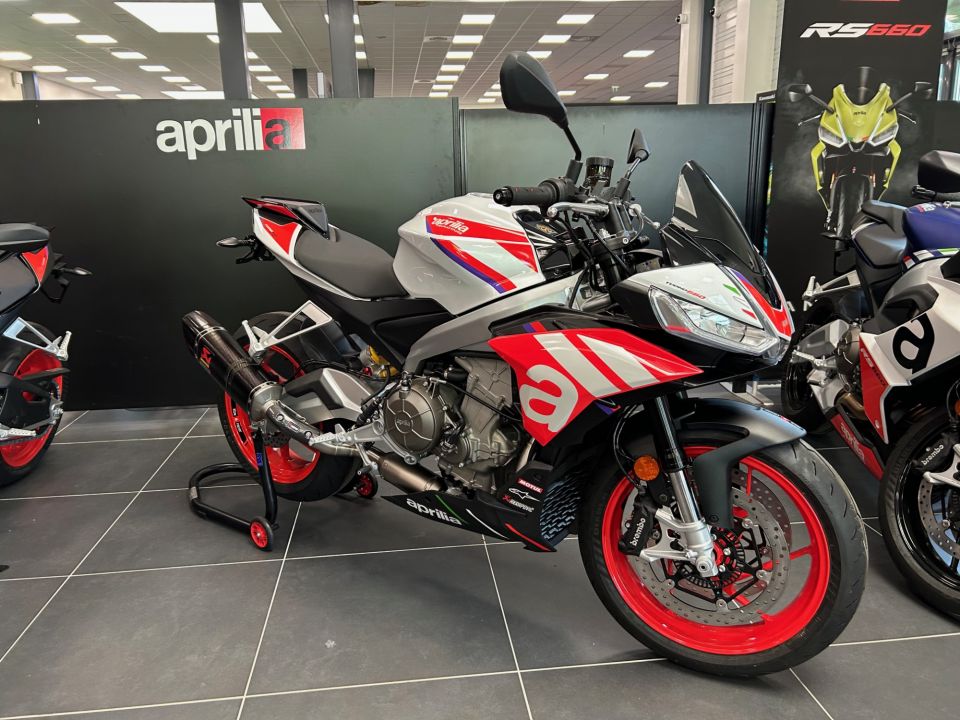 APRILIA TUONO 660 FACTORY 4