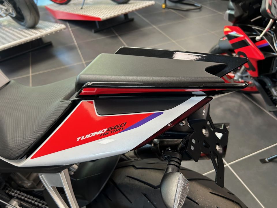 APRILIA TUONO 660 FACTORY 4