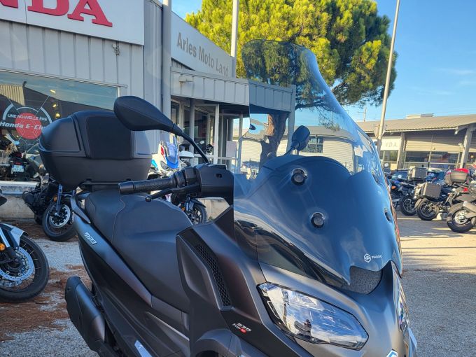 PIAGGIO MP3 530 HPE EXCLUSIVE 4
