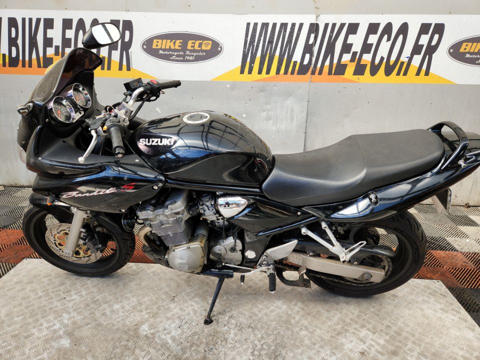 SUZUKI GSF 650 BANDIT 4