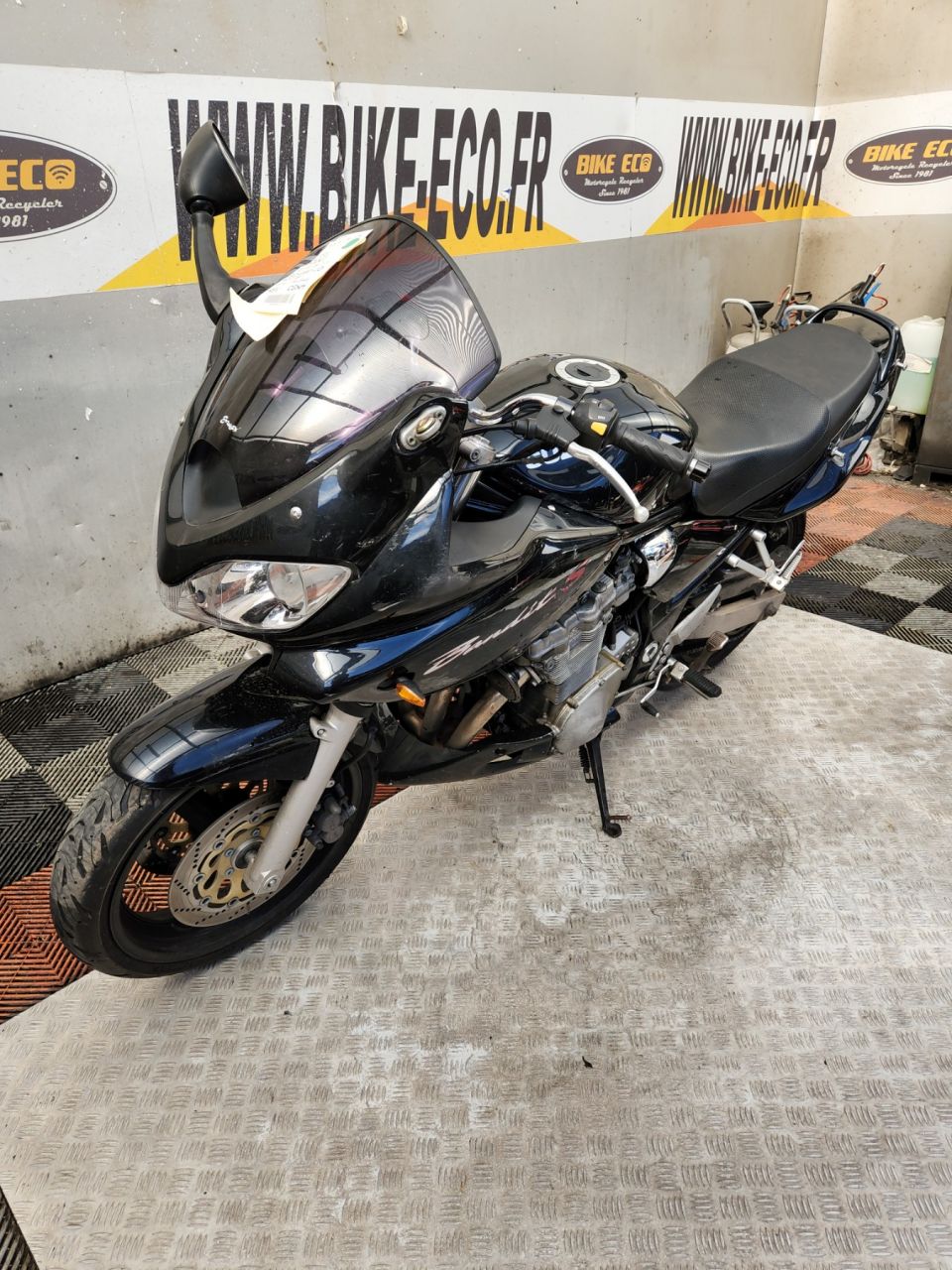 SUZUKI GSF 650 BANDIT 4