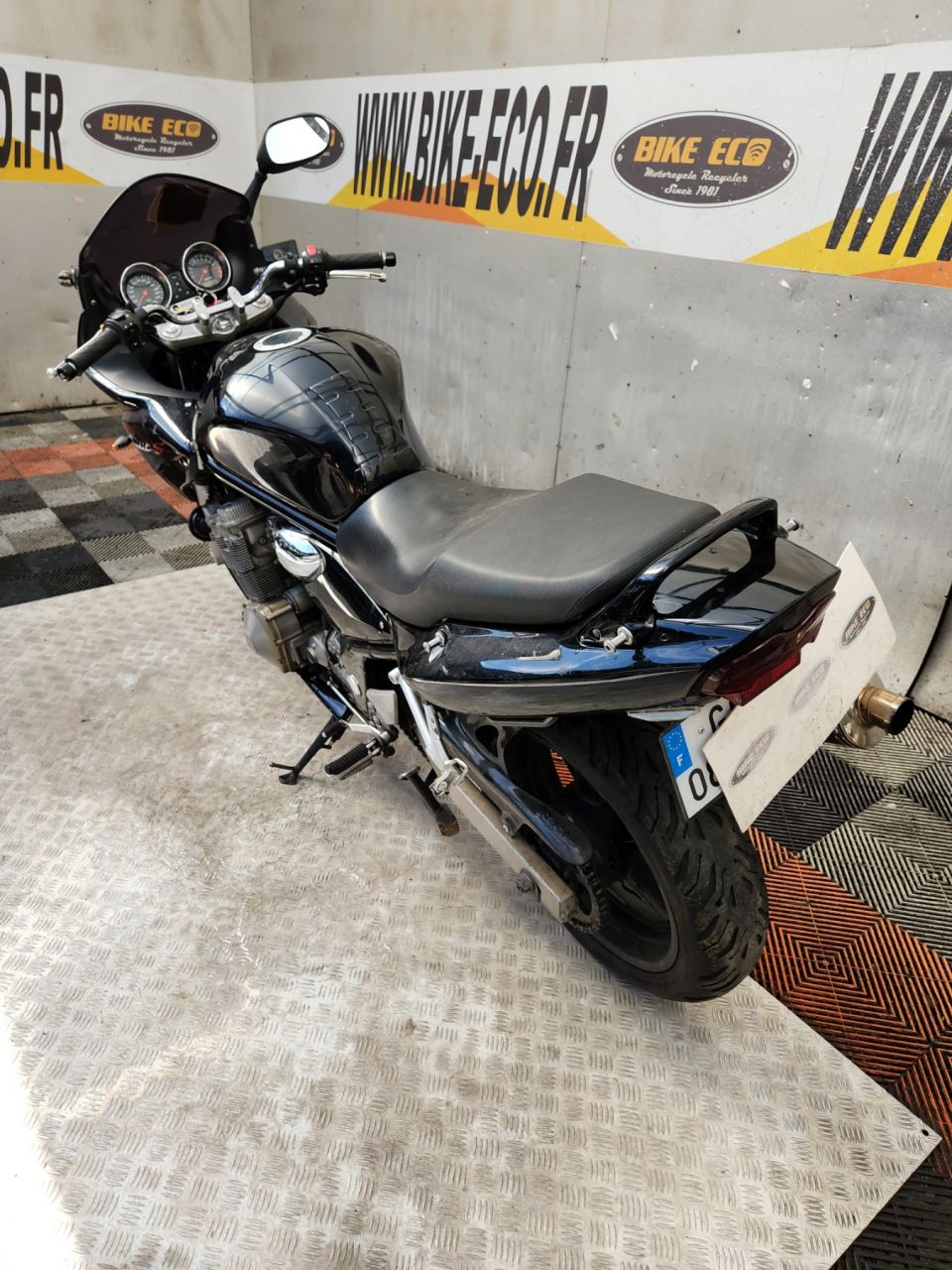 SUZUKI GSF 650 BANDIT 4