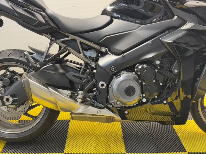 SUZUKI GSX-S 1000 F ABS 4