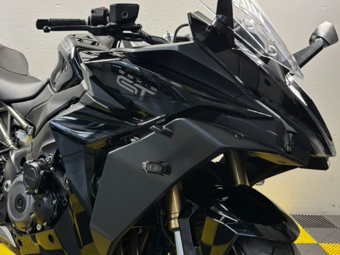 SUZUKI GSX-S 1000 F ABS 4