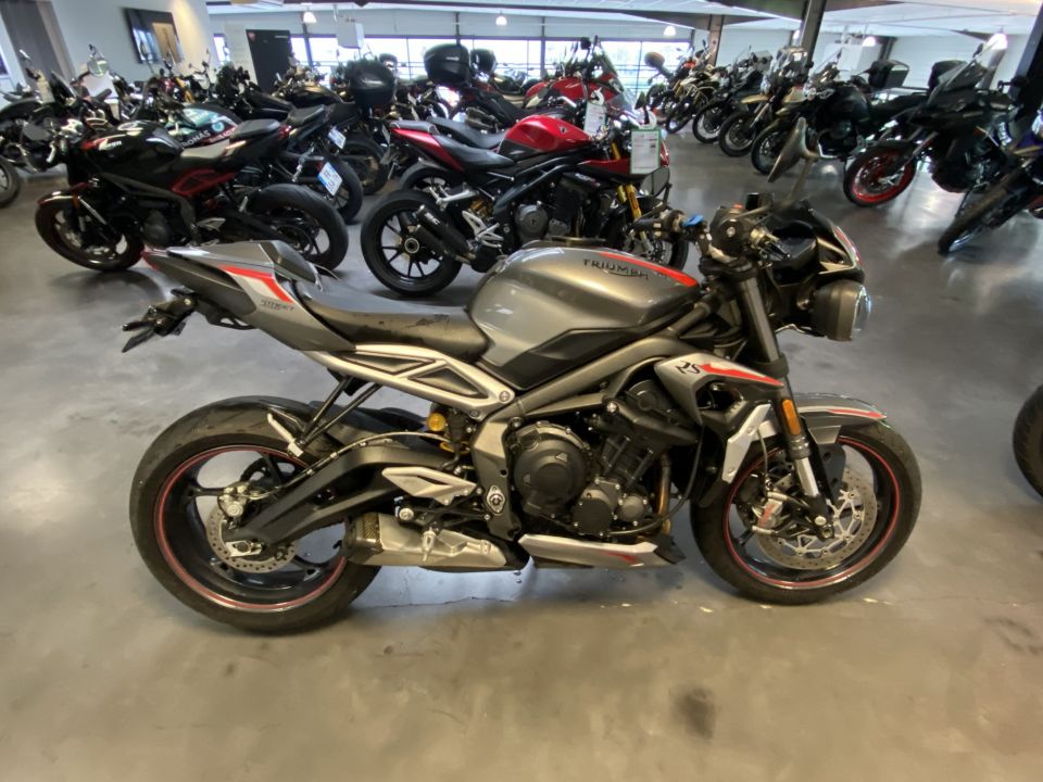 TRIUMPH STREET TRIPLE 765 RS 4