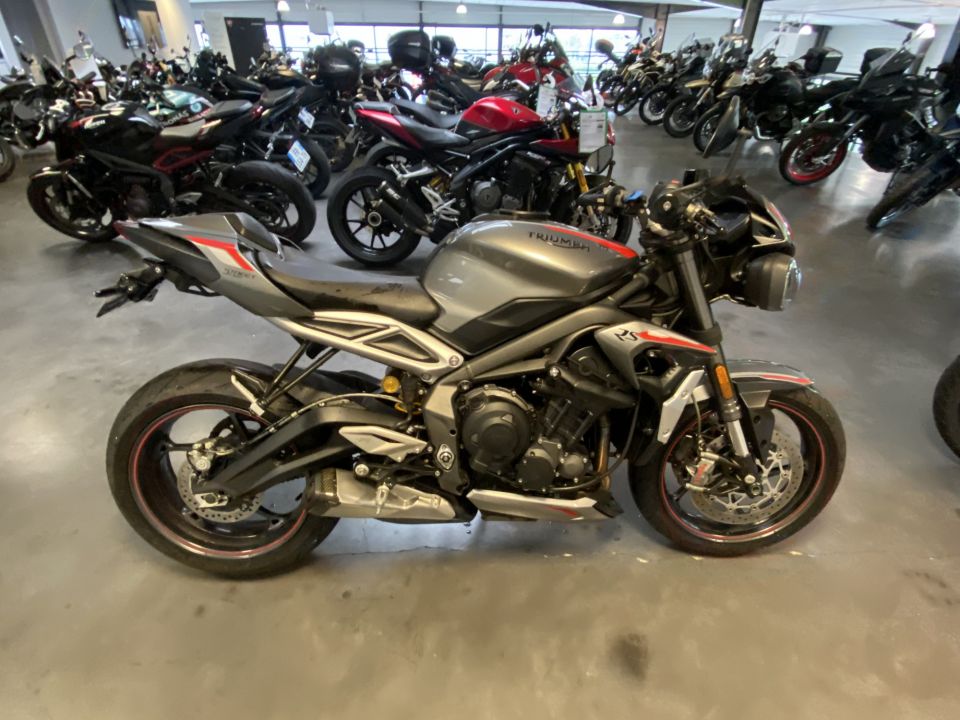 TRIUMPH STREET TRIPLE 765 RS 4
