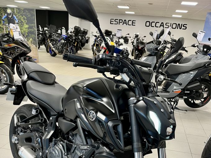 YAMAHA MT-07 (47.5CV) 4